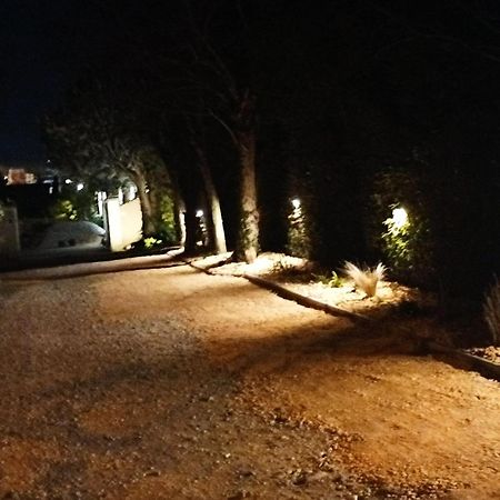 Studio"Le Petit Jas" Châteauneuf-de-Gadagne Εξωτερικό φωτογραφία