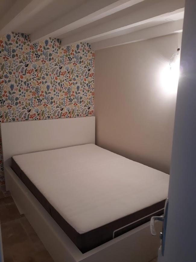Studio"Le Petit Jas" Châteauneuf-de-Gadagne Εξωτερικό φωτογραφία