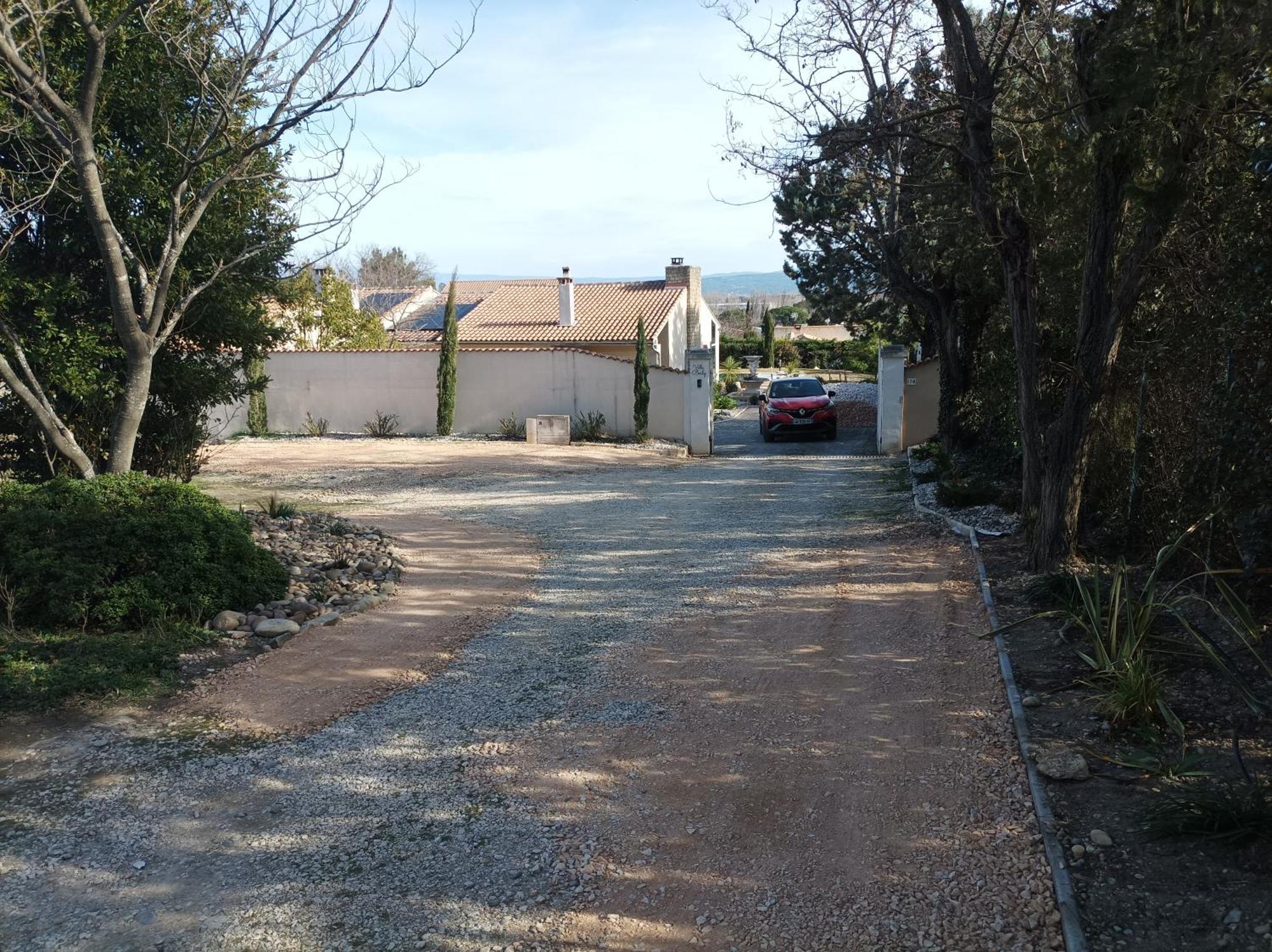 Studio"Le Petit Jas" Châteauneuf-de-Gadagne Εξωτερικό φωτογραφία